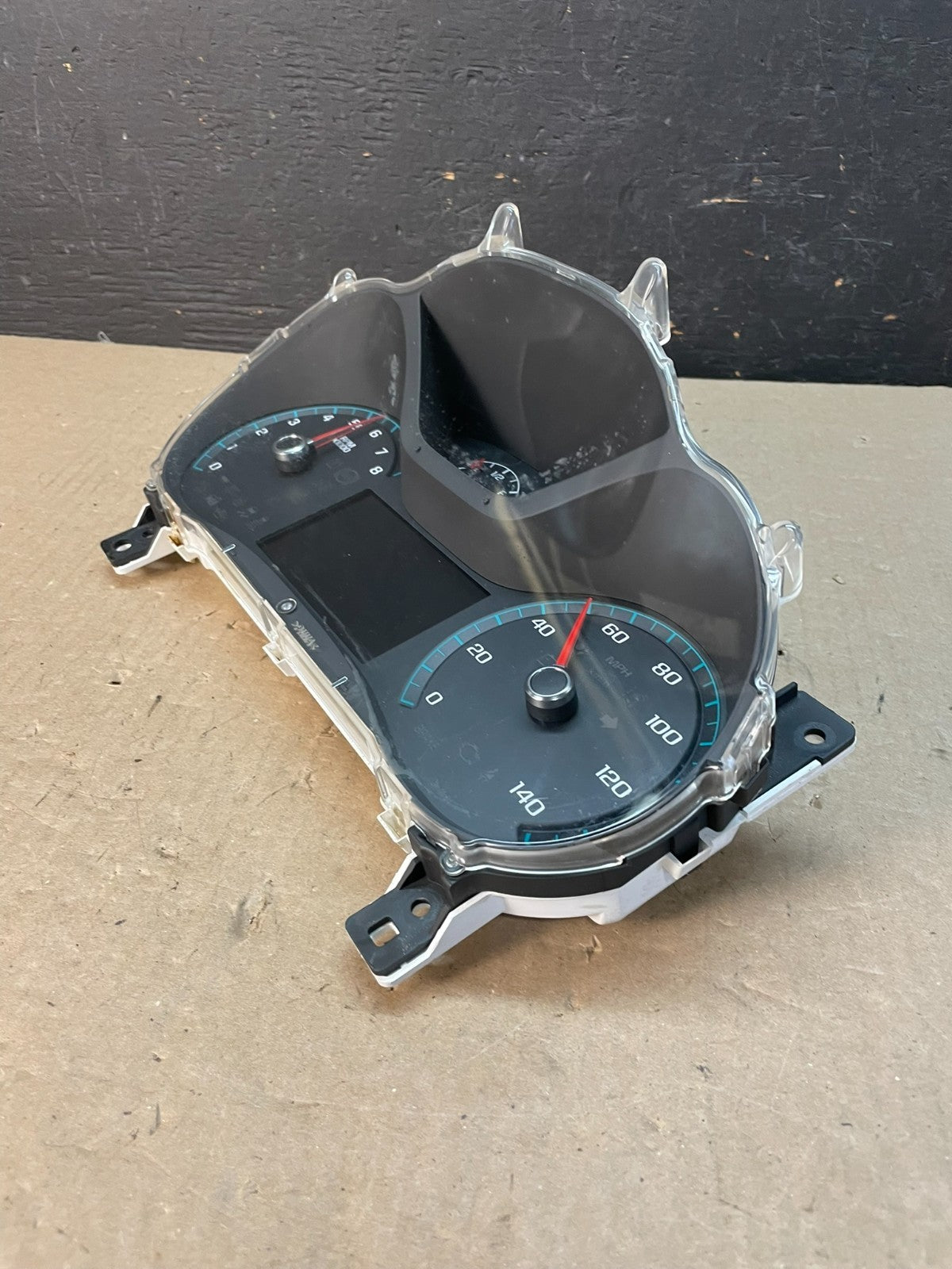 2016 Chevrolet Colorado Instrument Cluster Speedometer AE3358 DG2