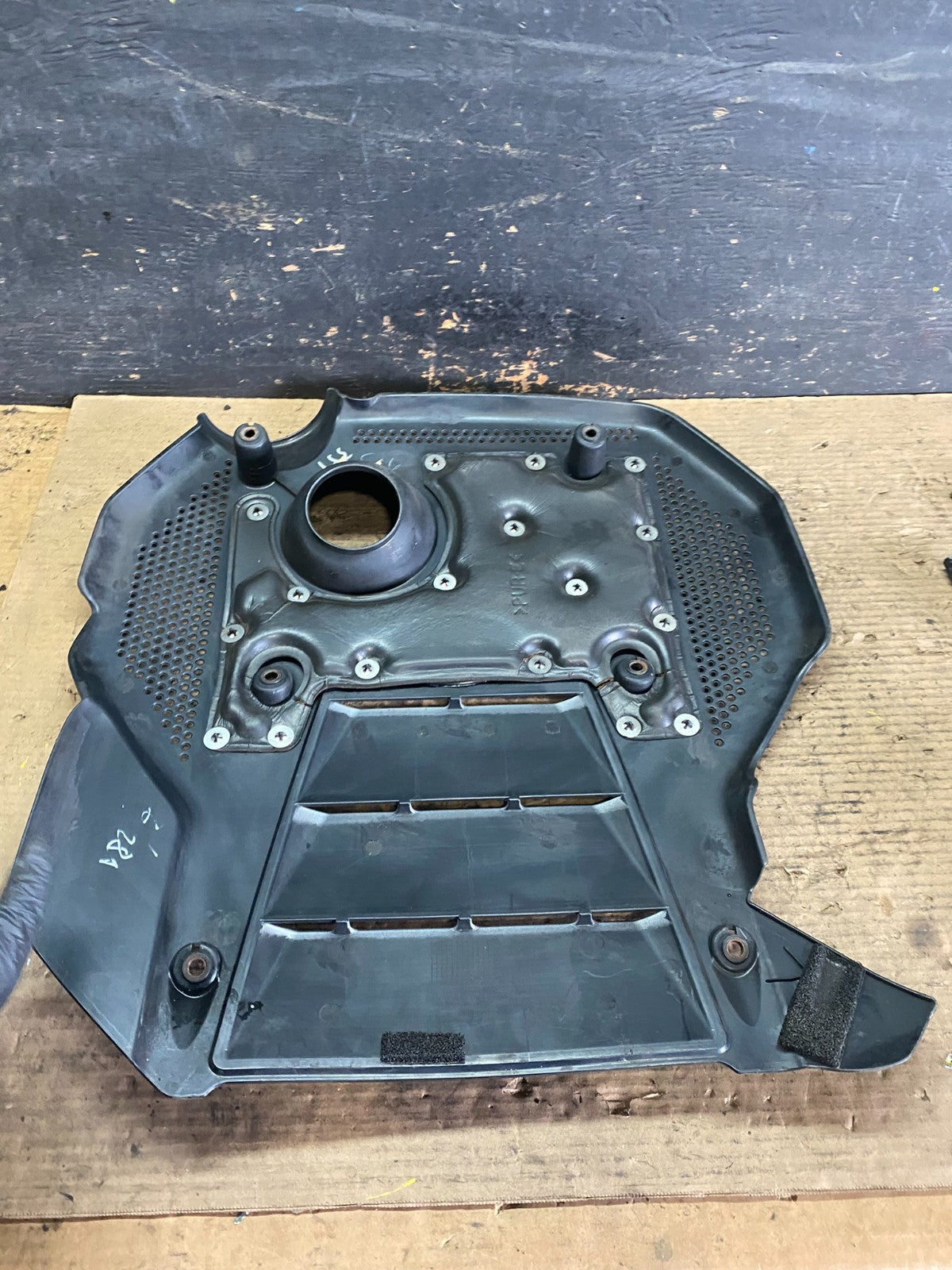 2006 to 2010 Hyundai Azera V6 Engine Motor Shield Cover OEM S5950 DG4