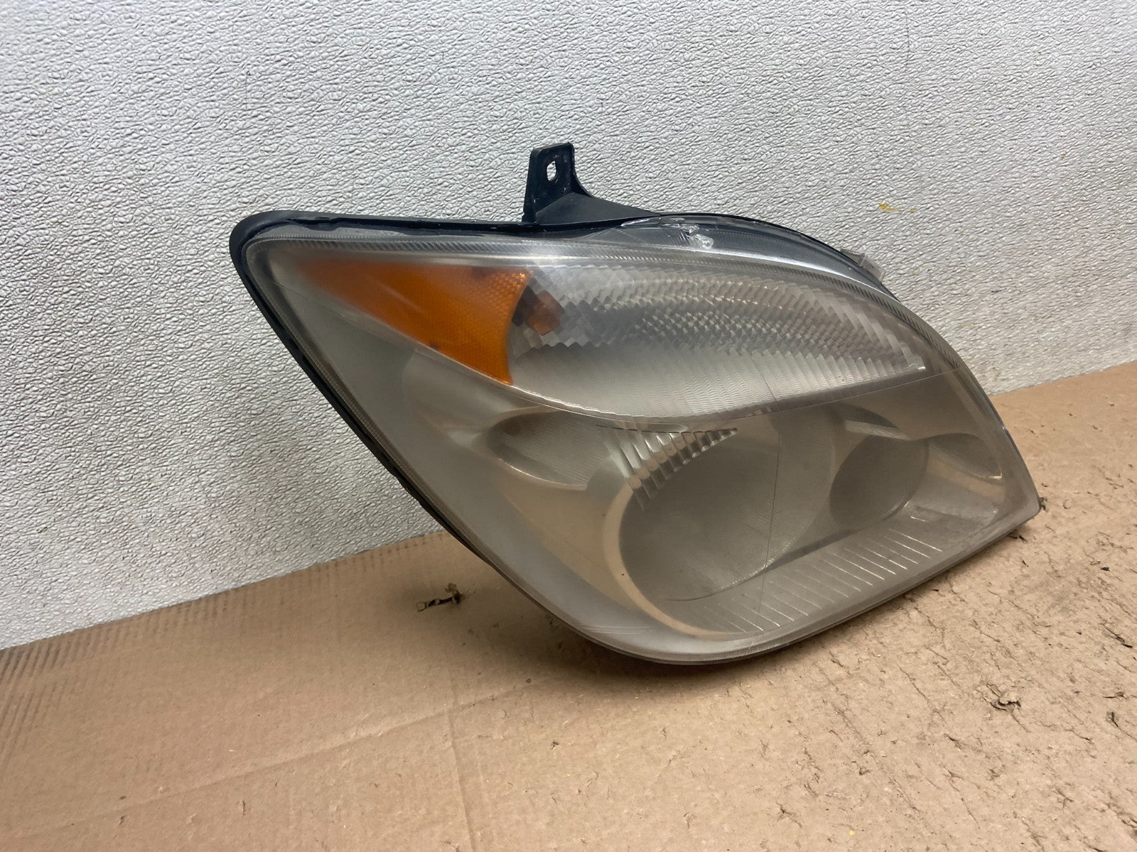 2007 to 2013 Mercedes Sprinter Headlight Right Passenger Halogen Oem Y4895 DW2