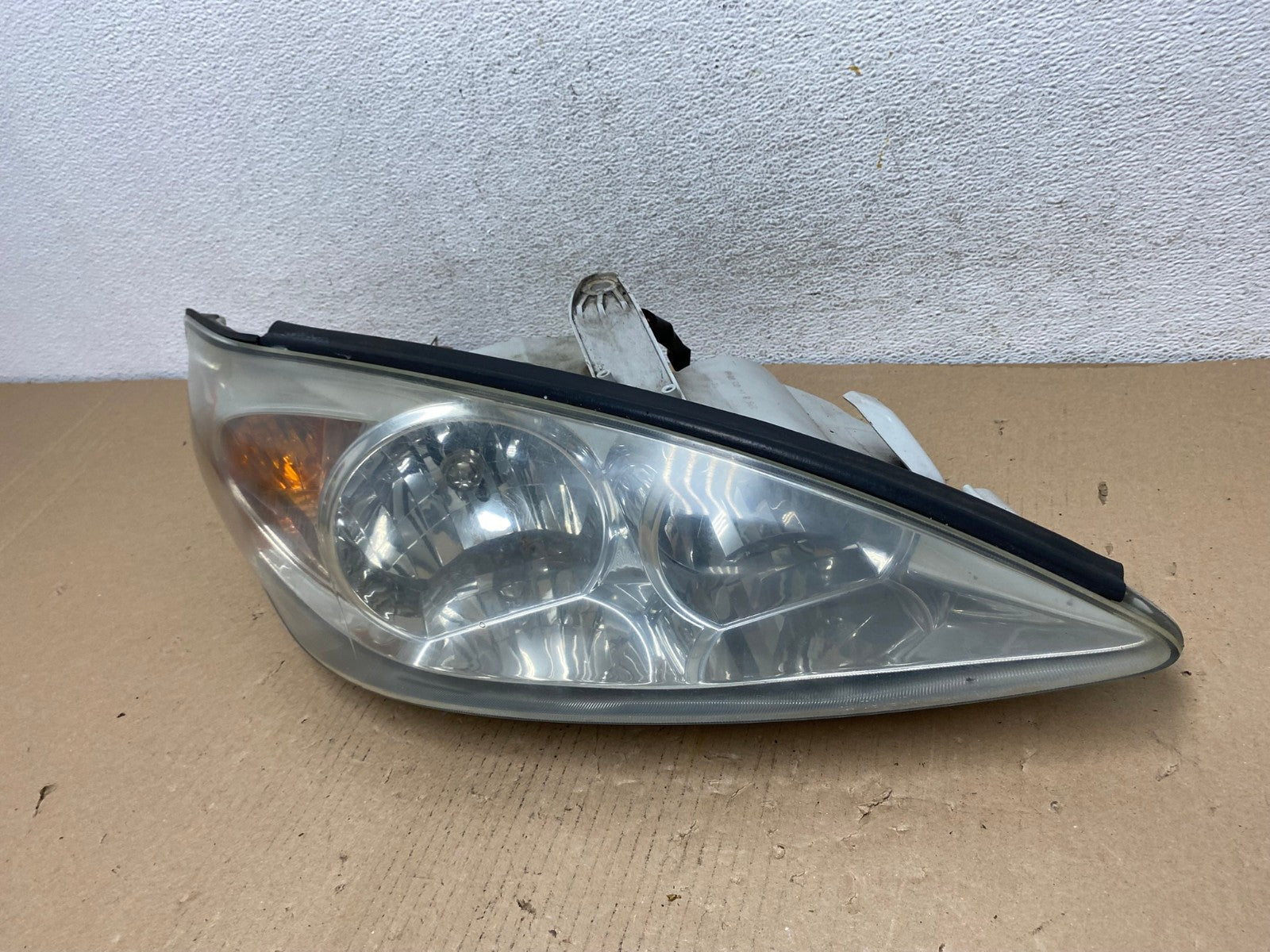 2002 to 2004 Toyota Camry Halogen Headlight Right Passenger Rh AF3108 LK1