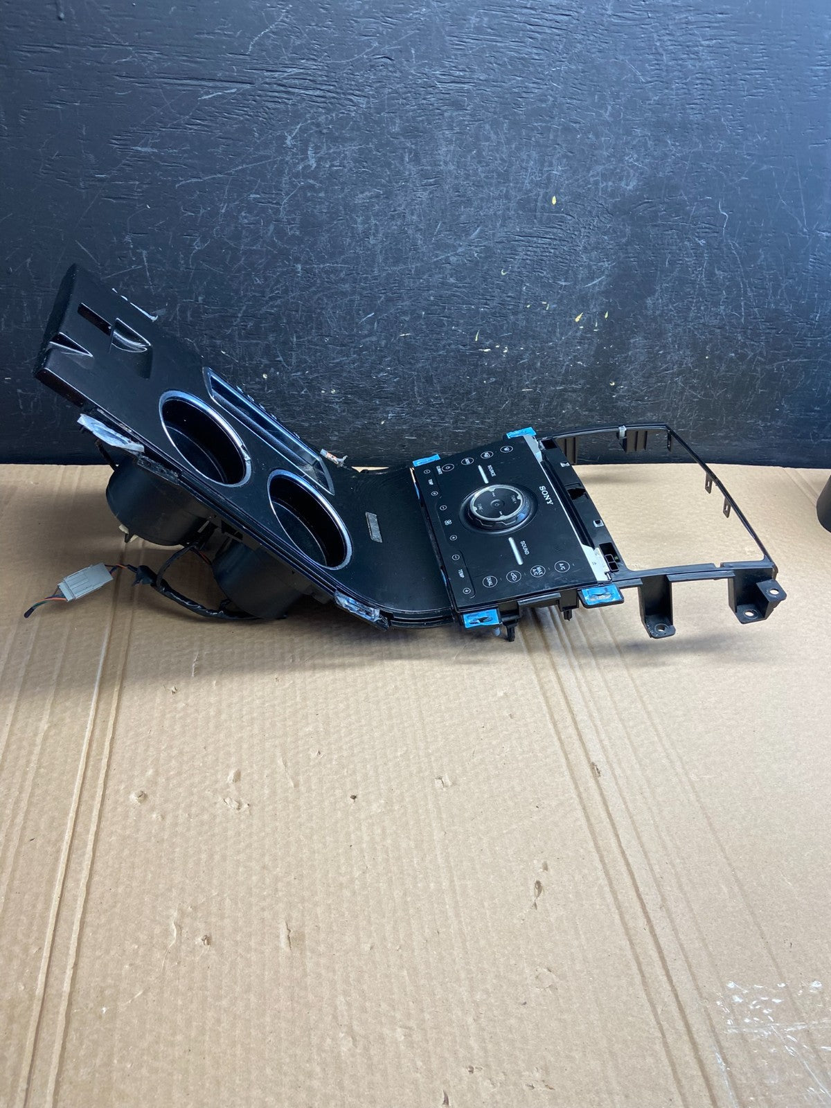 2011-2014 Ford Edge Climate Control Radio CD Control Shifter Bezel AF6129 DG2