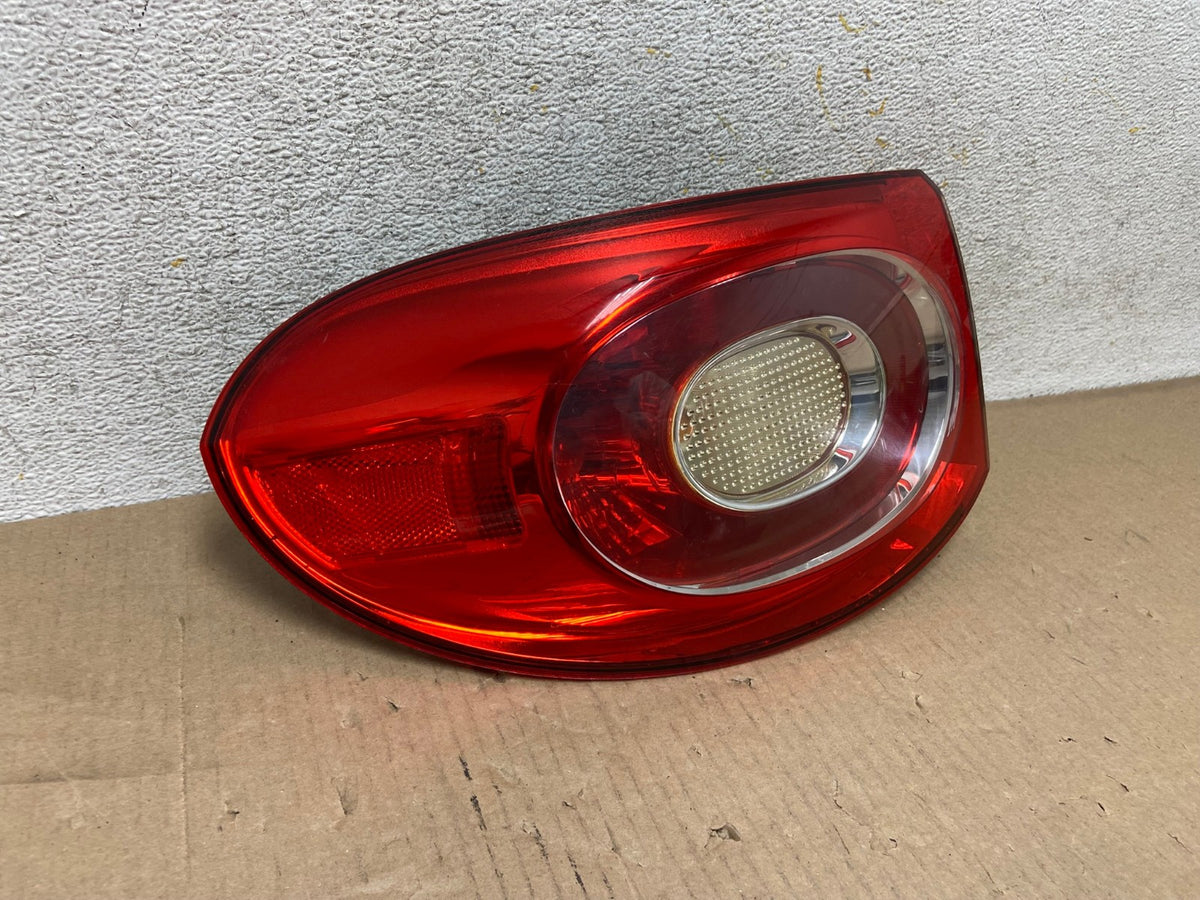 2009 to 2011 Volkswagen Tiguan Left Driver Side Tail Light AH5777 LK1