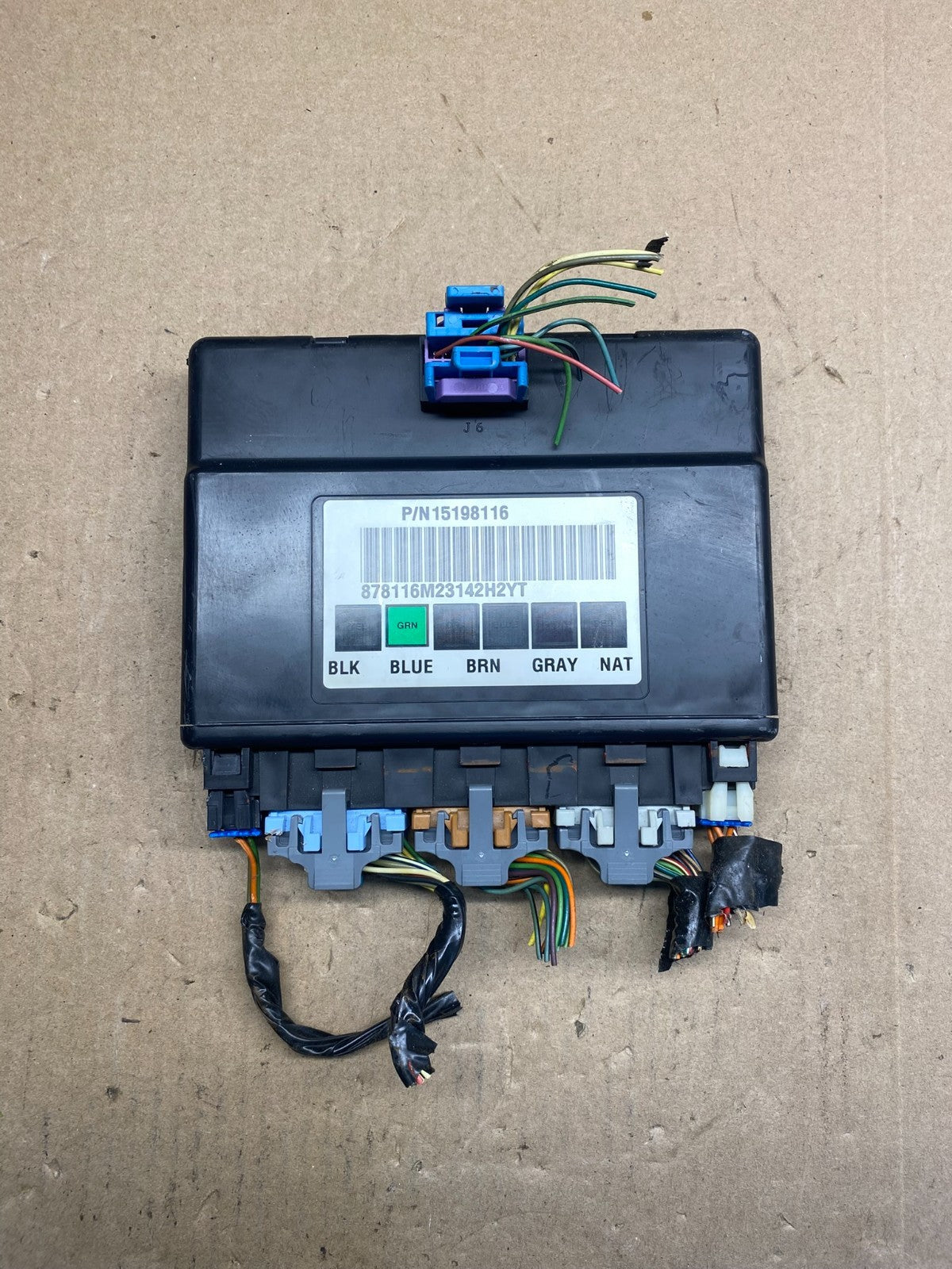 2003-2006 Silverado Suburban Tahoe Body Control BCM Module AE7474 DW0