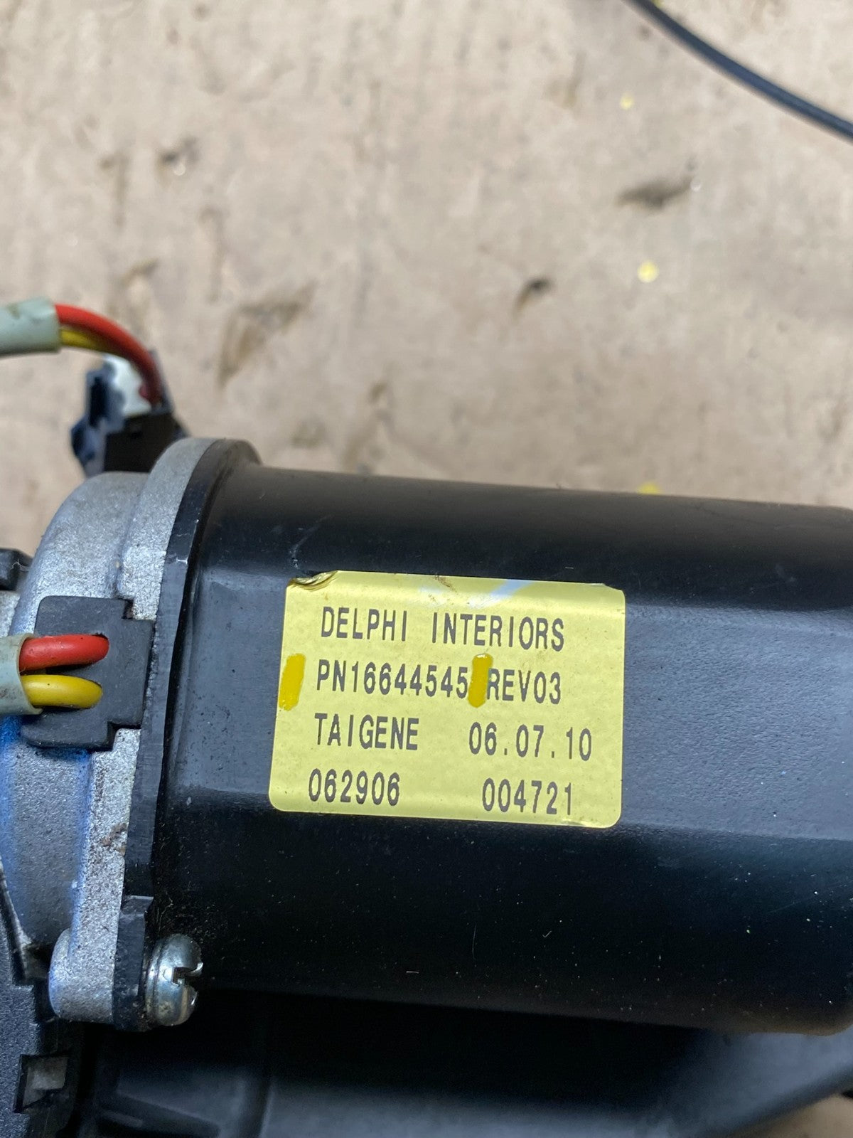 2007-2014 Kia Sedona Left Electric Power Sliding Door Motor Regulator R8849 DG6