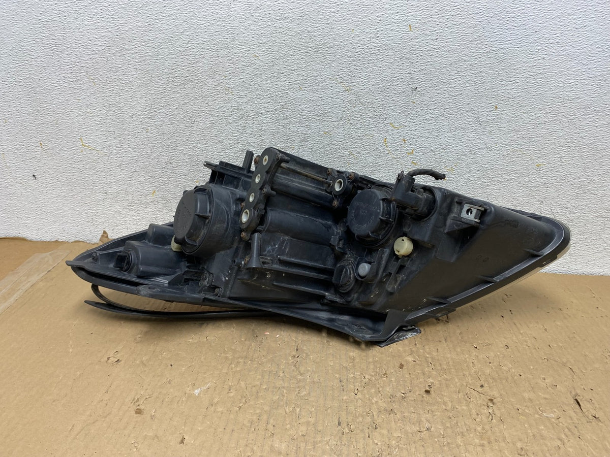 2007 to 2012 Hyundai Veracruz Right Passenger RH Headlight Halogen AH2926 DW5