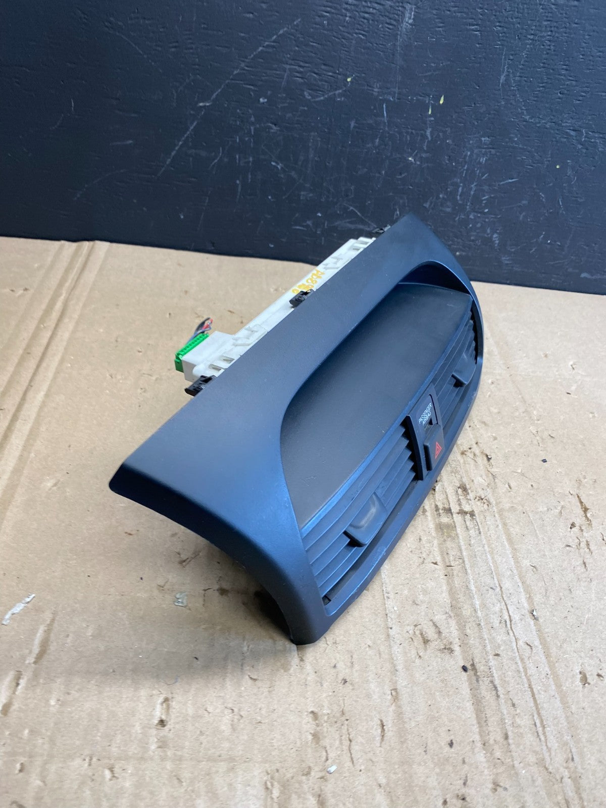 2004 to 2008 Acura TL Front Dash Dashboard AC Center Clock Air Vent AB8966 DG1