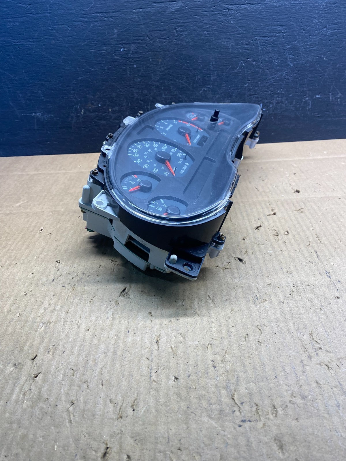 1999 to 2002 Pontiac Firebird Speedometer Cluster Gauge AD1656 DG1