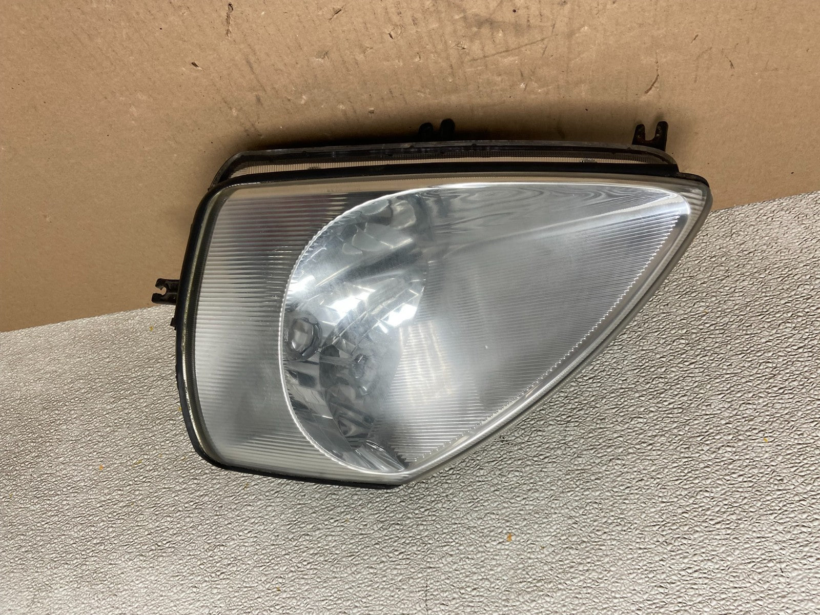 2000 - 2005 Mitsubishi Eclipse Right Passenger RH Side Headlight AB5909 DW0