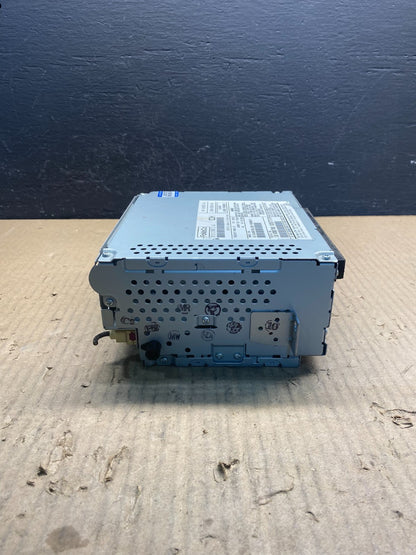 2010 to 2011  Volvo S60 Radio AM FM Receiver MP3 CD Player  Oem AC2423 DG2