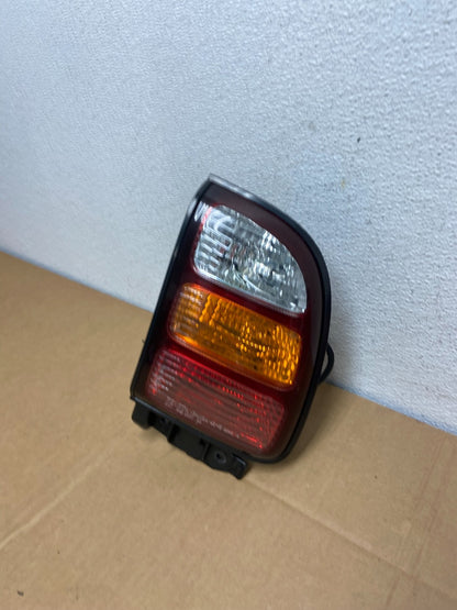 1998 2000 Toyota RAV4 Right RH Passenger Side Tail Light AC7440 DG1