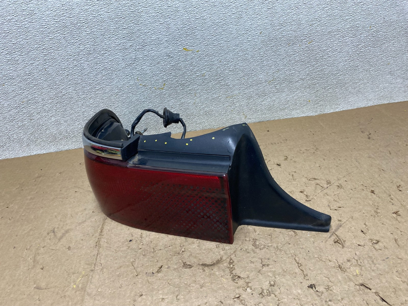 1995 to 1997 Mercury Grand Marquis Left Driver LH Side Tail Light X2552 DW1