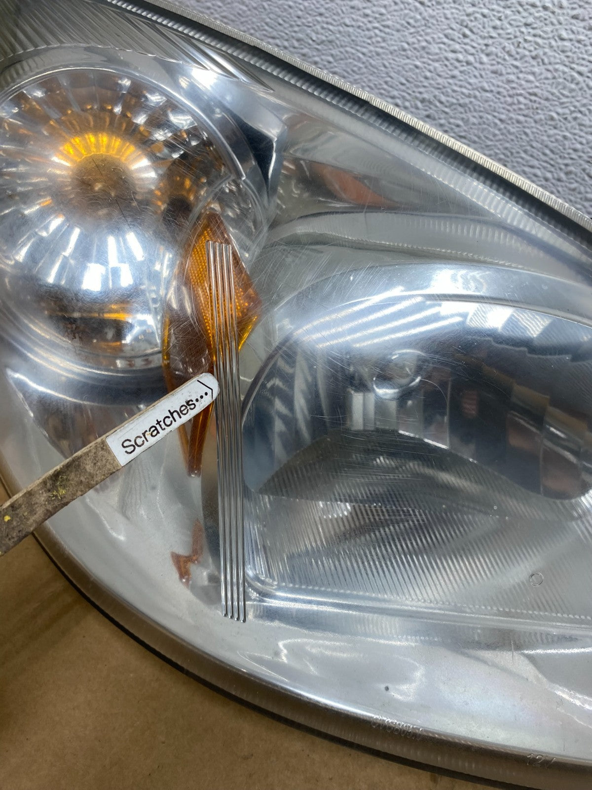 2005 - 2010 Chevrolet Cobalt Sedan Left+Right Headlights AE2996 DW3