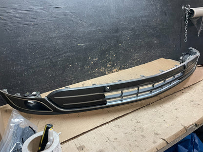 2013 to 2016 Lincoln MKS Front Lower Grille Grill Oem Y1288 DG2