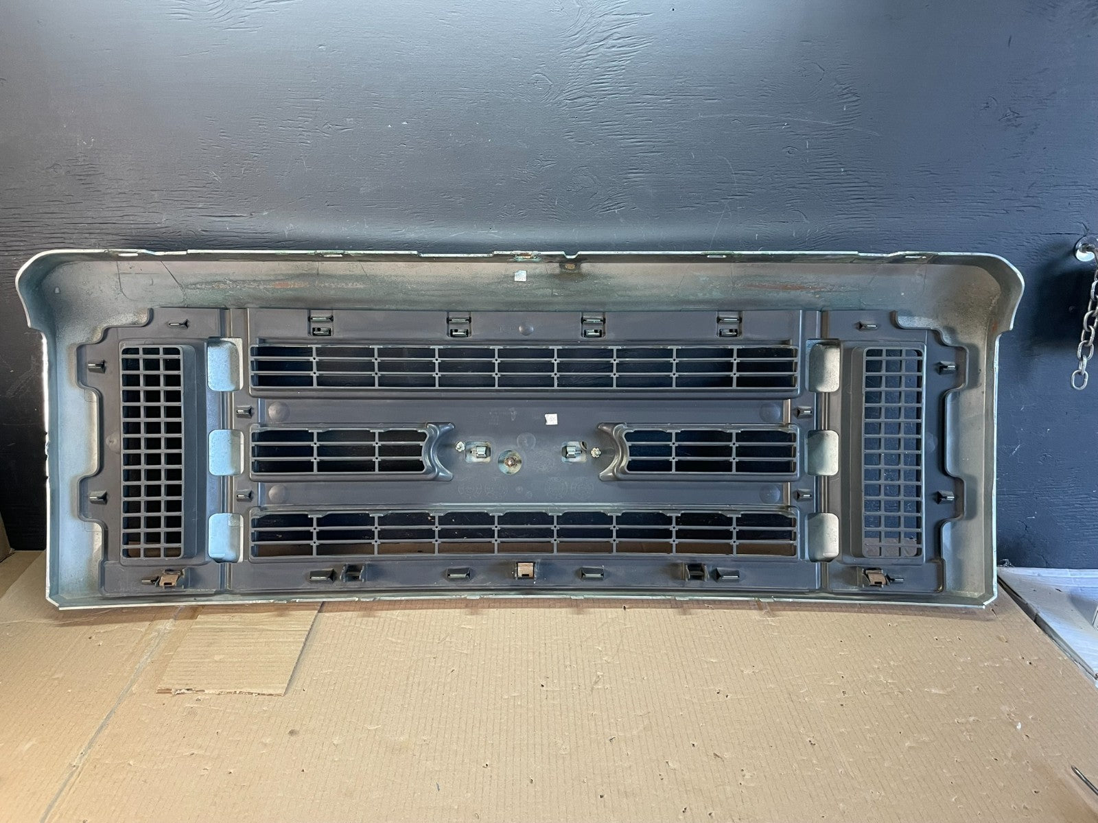 2008 to 2014 Ford Econoline E150 E250 Front Upper Chrome Grill Grille AE3621 DG3