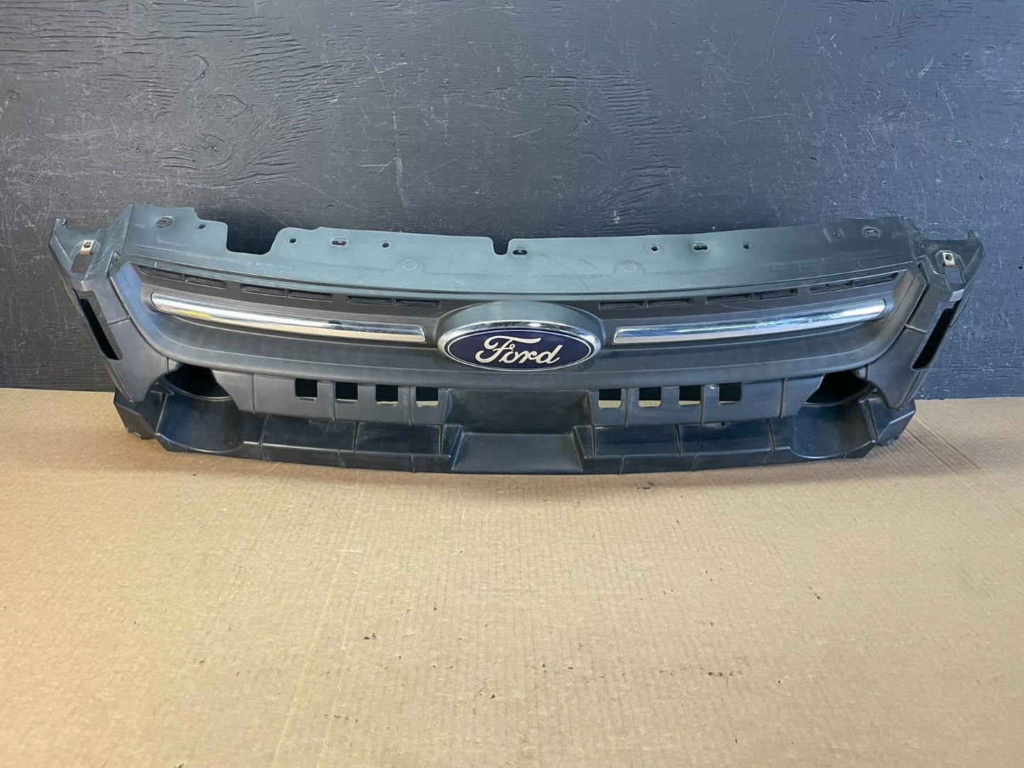 2013 to 2016 Ford Escape Front Upper Grill Grille Mount Panel af3679 DG0