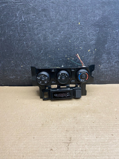 2009 to 2013 Toyota Corolla Matrix Climate Heater A/C AC Control Panel AH3569 DG0