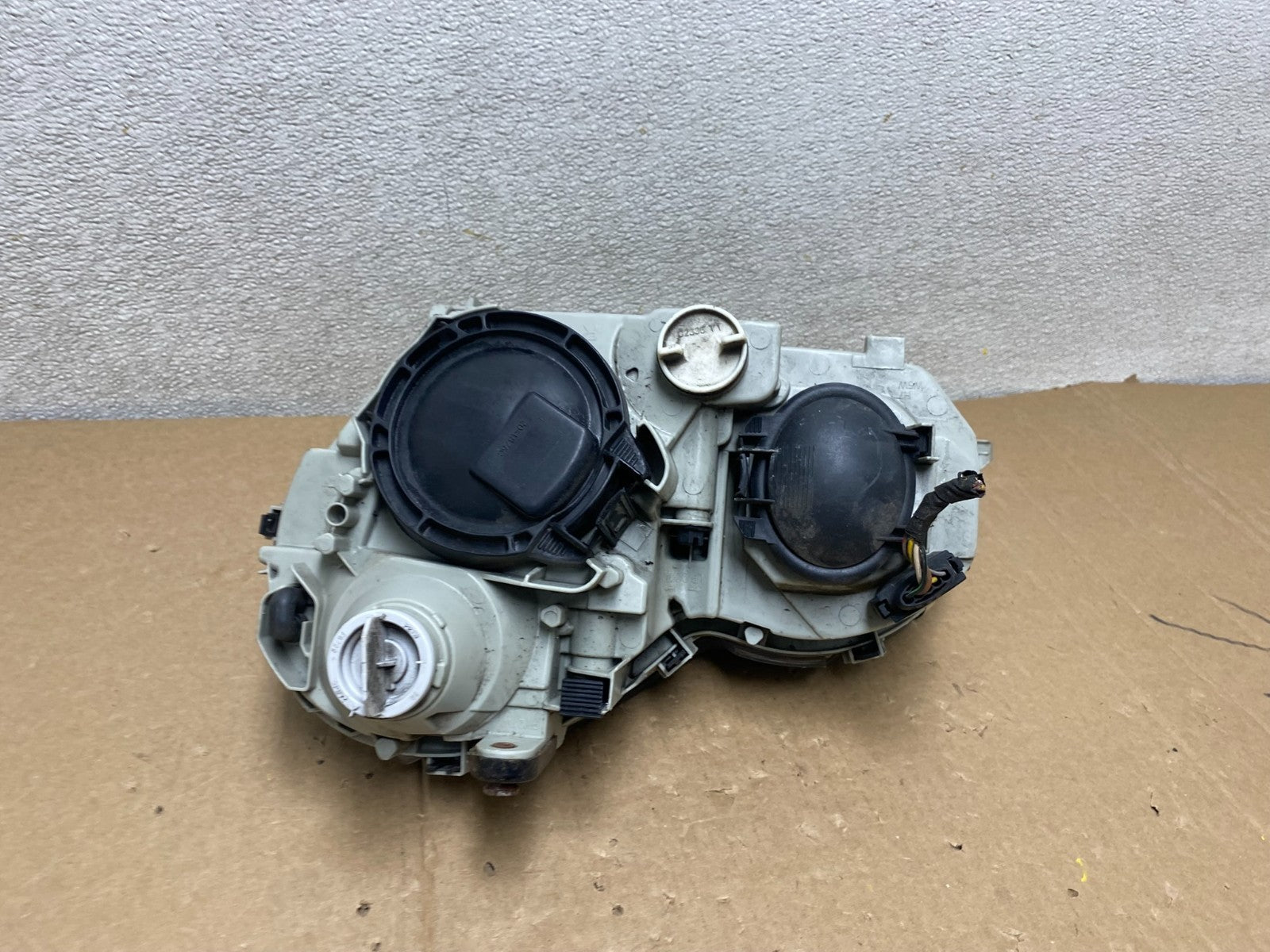 2001 - 2004 Mercedes-Benz C Class SEDAN Halogen Right Headlight TYC U9808 DW4