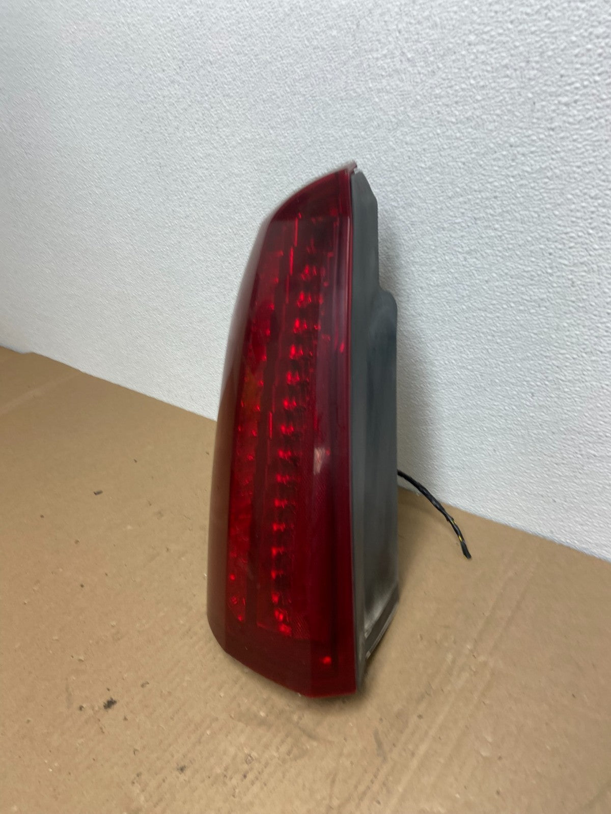 2005 2006 2007 Cadillac STS Left Driver Side Tail Light Oem AB6443 DW1