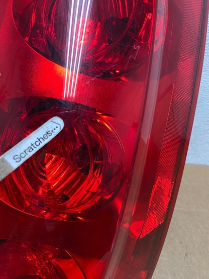 2007 to 2011 GMC Yukon Right Passenger RH Side Tail Light AD6353 LK3