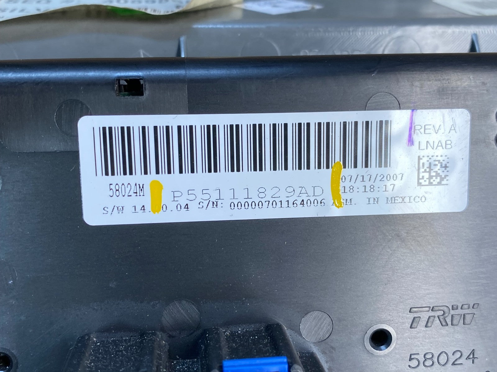 2008 to 2012 Jeep Liberty Dash Climate Temperature Control Radio Bezel T1653 DG5