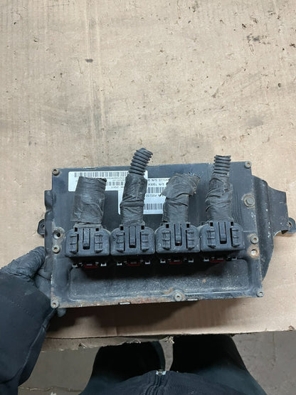 2010 Dodge Caravan Town & Country Engine Computer ECU P68045613AE W2339 DG0