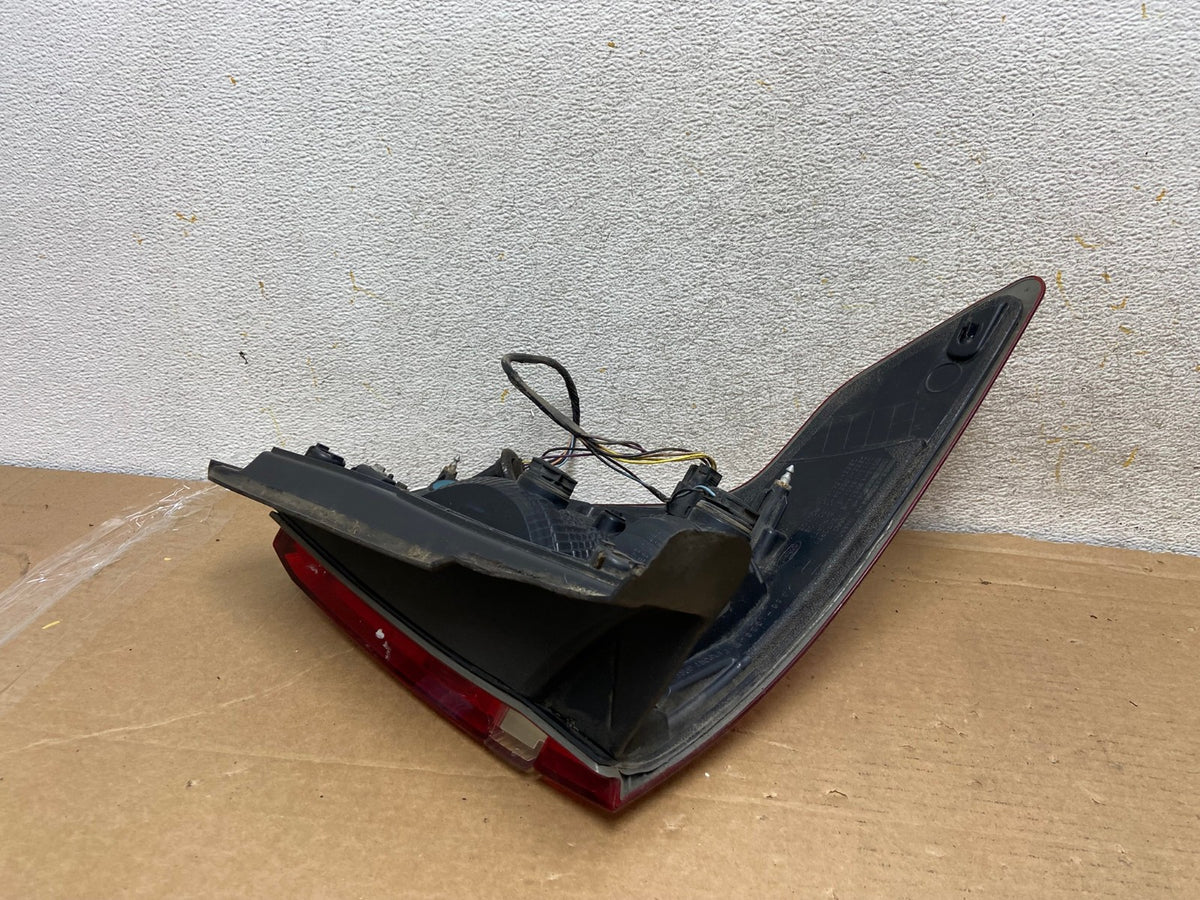 2011 2012 2013 2014 2015 Ford Explorer Right Passenger RH Tail light AH8361 LK4