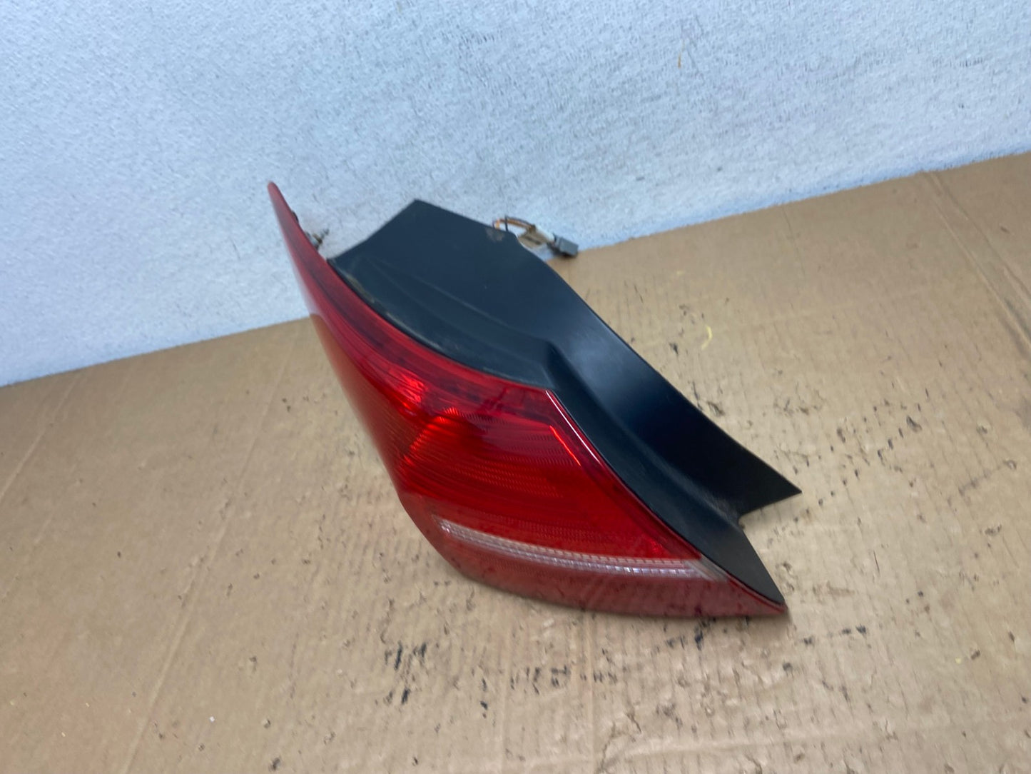 2015 - 2018 Ford Focus Sedan Left Driver LH Tail Light AD2441 LK1