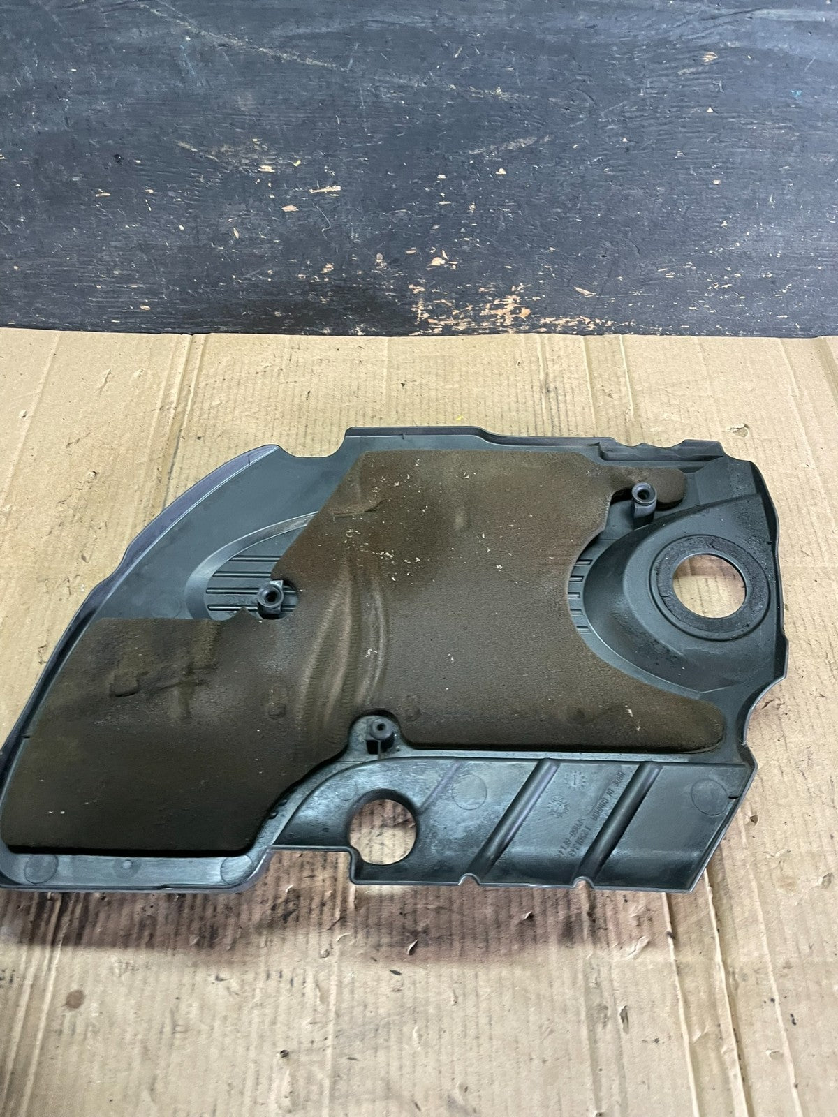 2006 2011 Chevrolet Impala V6 VVT Engine Cover Shield OEM S6046 DG5