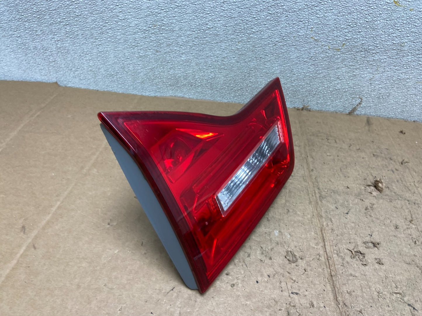 2007 2008 2009 Acura Mdx Right Passenger Rh Side Inner Tail Light Oem AA4967 DW2