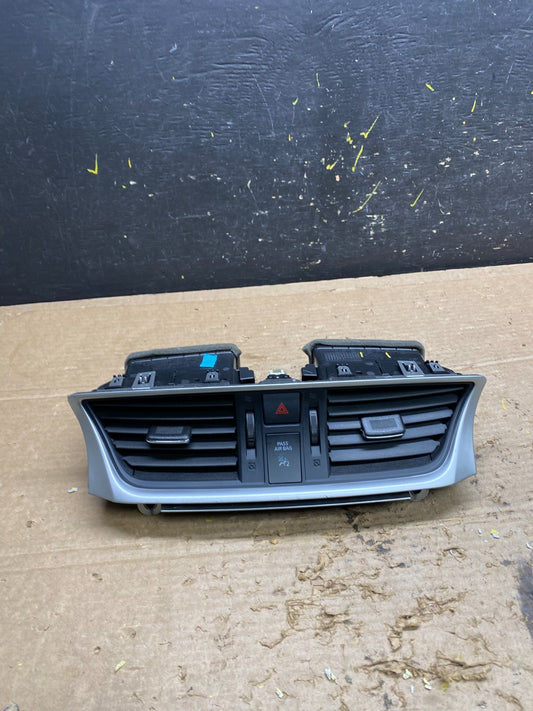 2013 to 2015 Nissan Sentra Air Vents Top Dash Center W/Hazzard Switch X1406 DG0