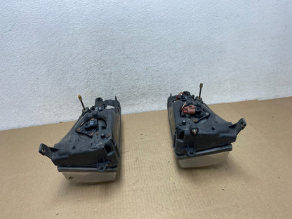 1995 - 1996 Toyota Camry Left+Right Side Set Halogen Headlights AG5870 DW7