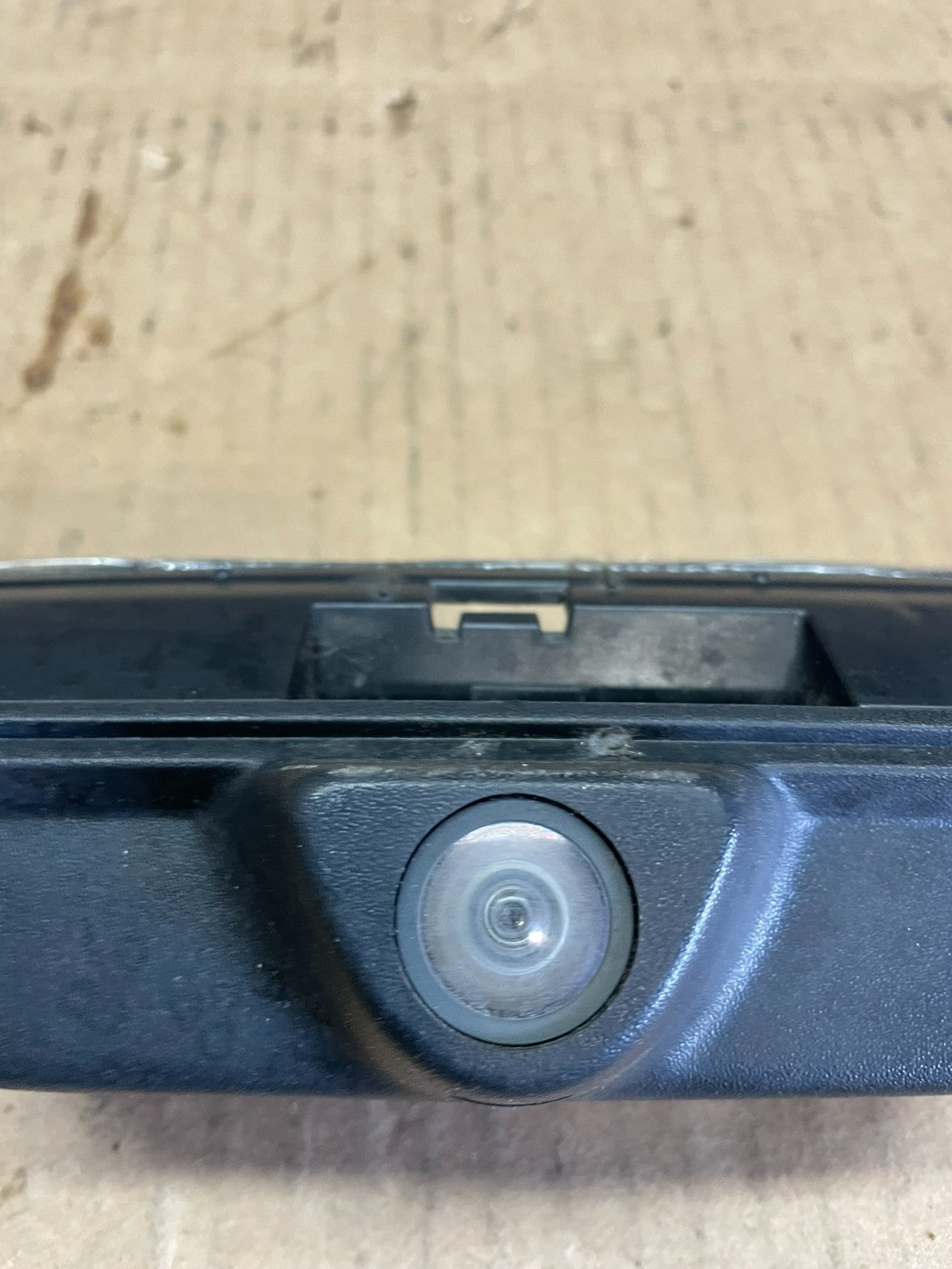 2011 to 2014 Ford Explorer Rear Tailgate Gate Trim Bracket With Camera z8257 DG4