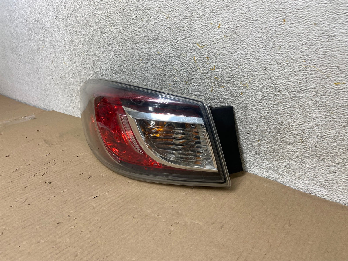 2010 2011 2012 2013 Mazda 3 Left Driver Lh Side Tail Light AH5801 LK2