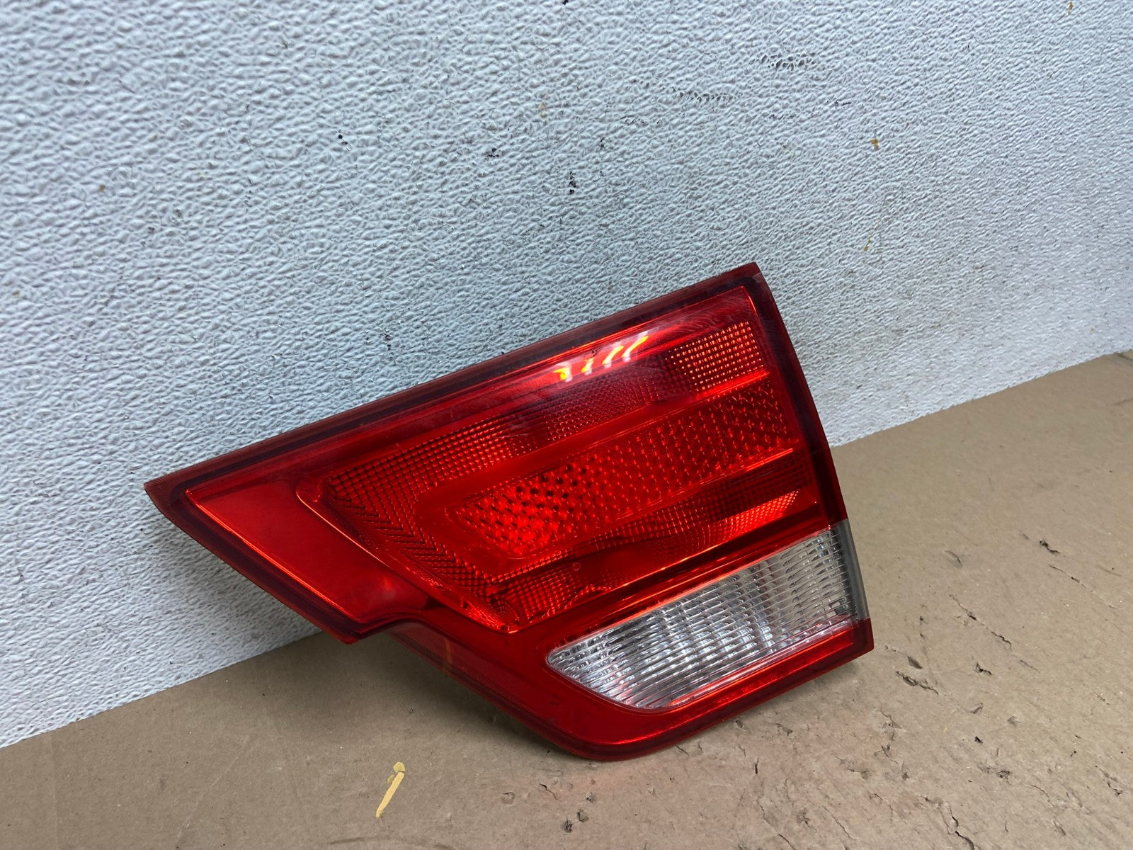 2011-2013 Jeep Grand Cherokee Right Passenger Rh Inner Tail Light AE8876 LK2