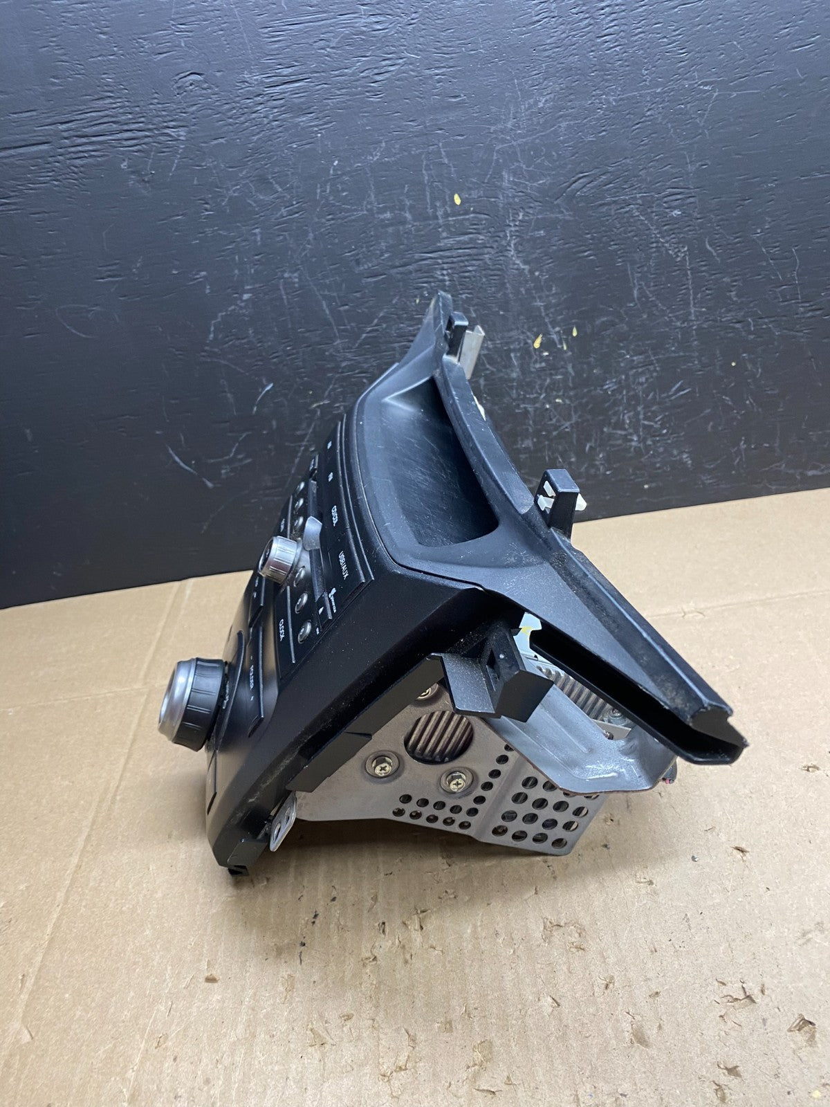 2011 to 2013 Honda Odyssey Radio AM/FM Control Panel AB9557 DG2