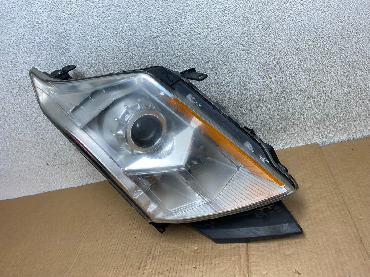 Halogen 2010 to 2016 Cadillac SRX Right Passegner Side Headlight TYC AI5773 DW1