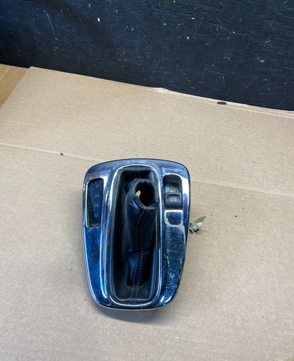 2013 Chevrolet Malibu Center Floor Shifter Trim Bezel J4647 DG0