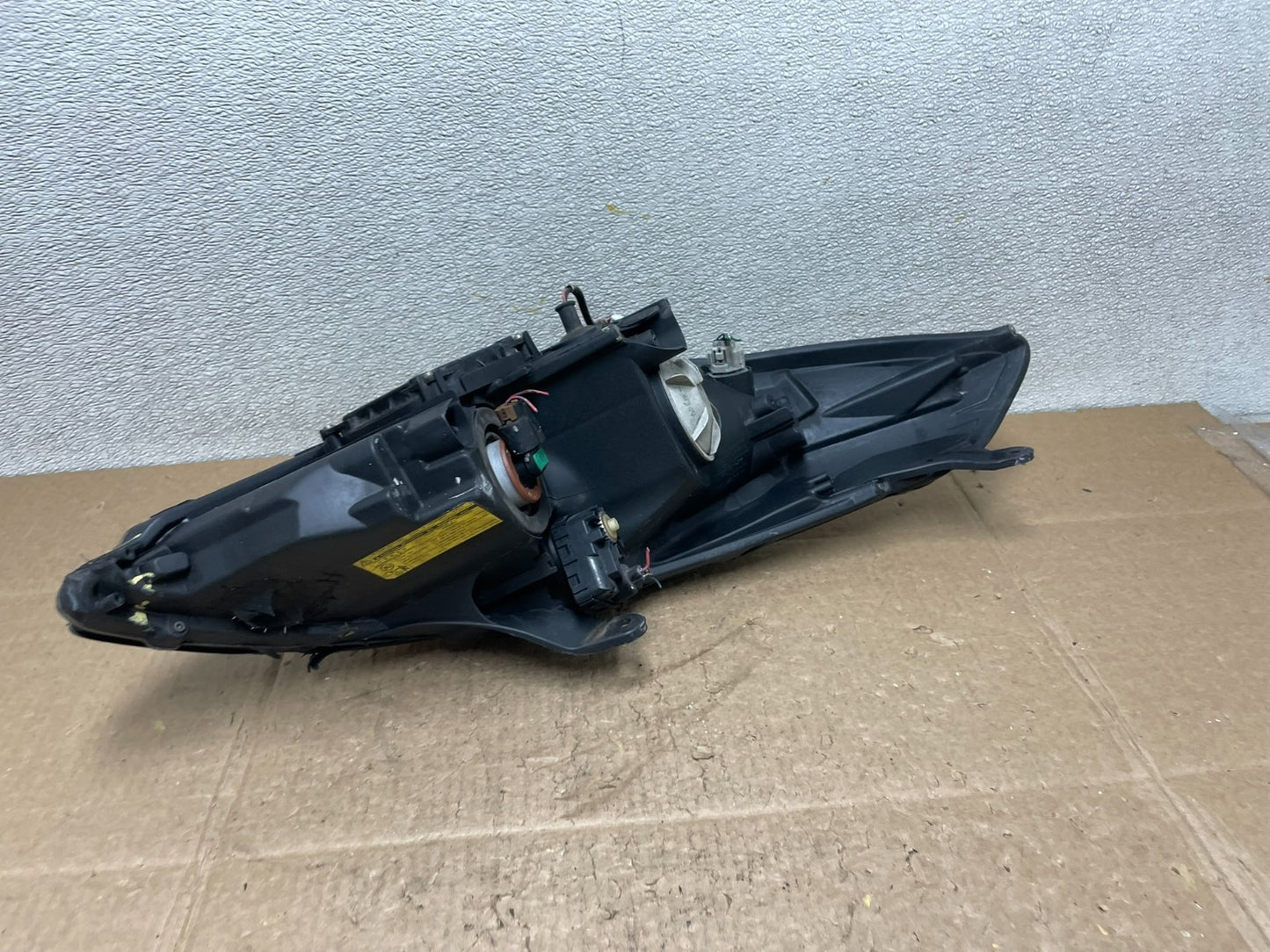 2007 2008 Toyota Solara Left Driver LH Xenon Headlight Y8957 DW9