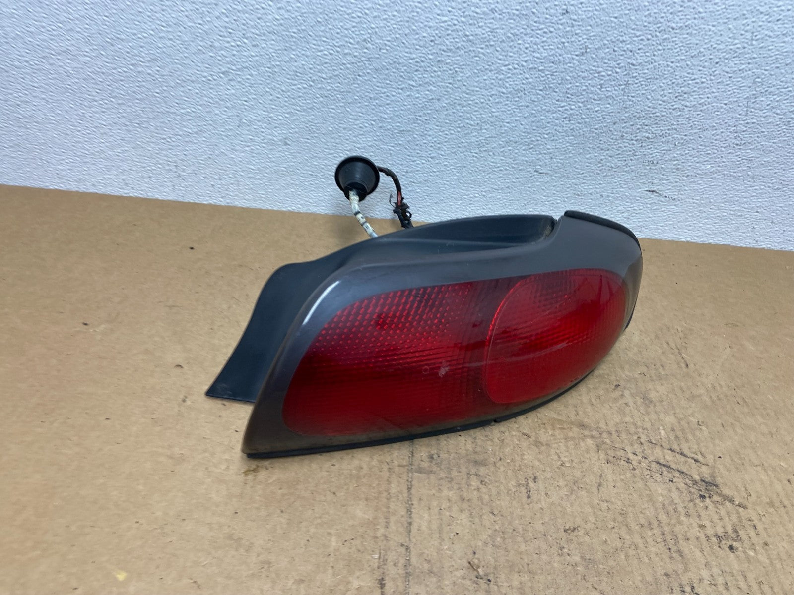 1996 to 1997 Ford Taurus Right Passenger Side Tail Light Oem AC3164 DW2