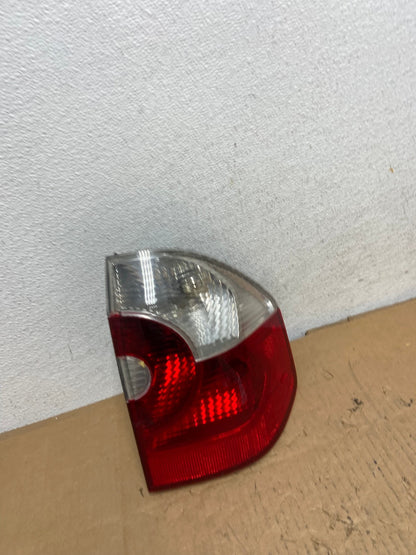 2004 2005 2006 Bmw X3 Right Passenger Rh Side Tail Light AD1060 LK2