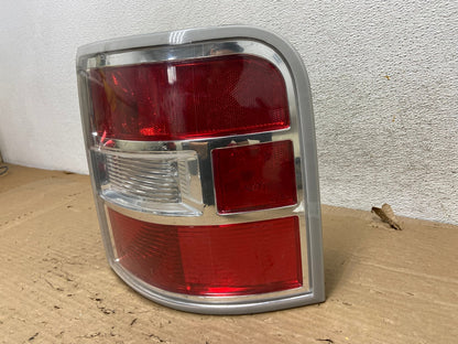 2009 to 2011 Ford Flex Right Passenger RH Side Tail light AG8343 LK2