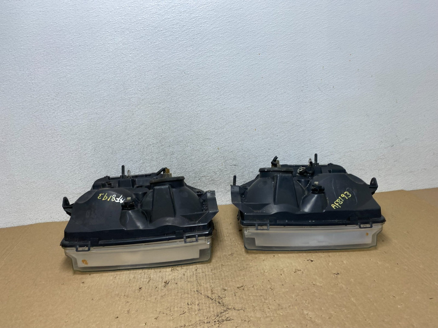 2008-2014 Ford Econoline E150 E250 E350 Left+Right Headlights AF8193 DW6
