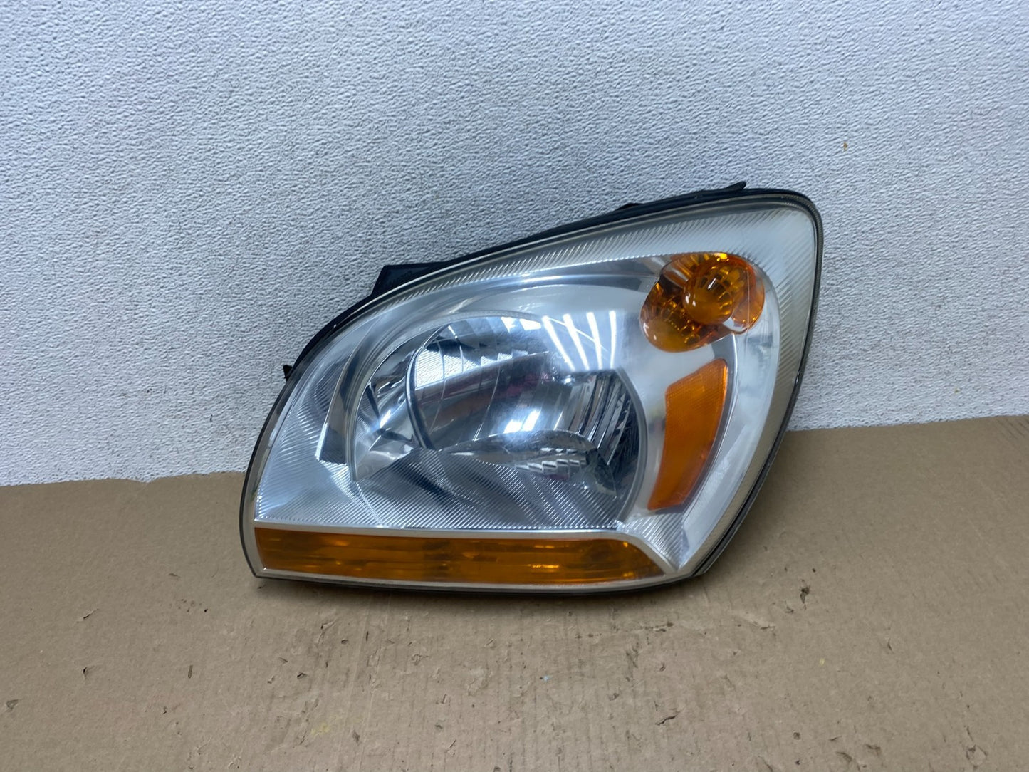 2005 to 2006 Kia Sportage Left Driver LH Halogen Headlight DEPO AG6968 DW0