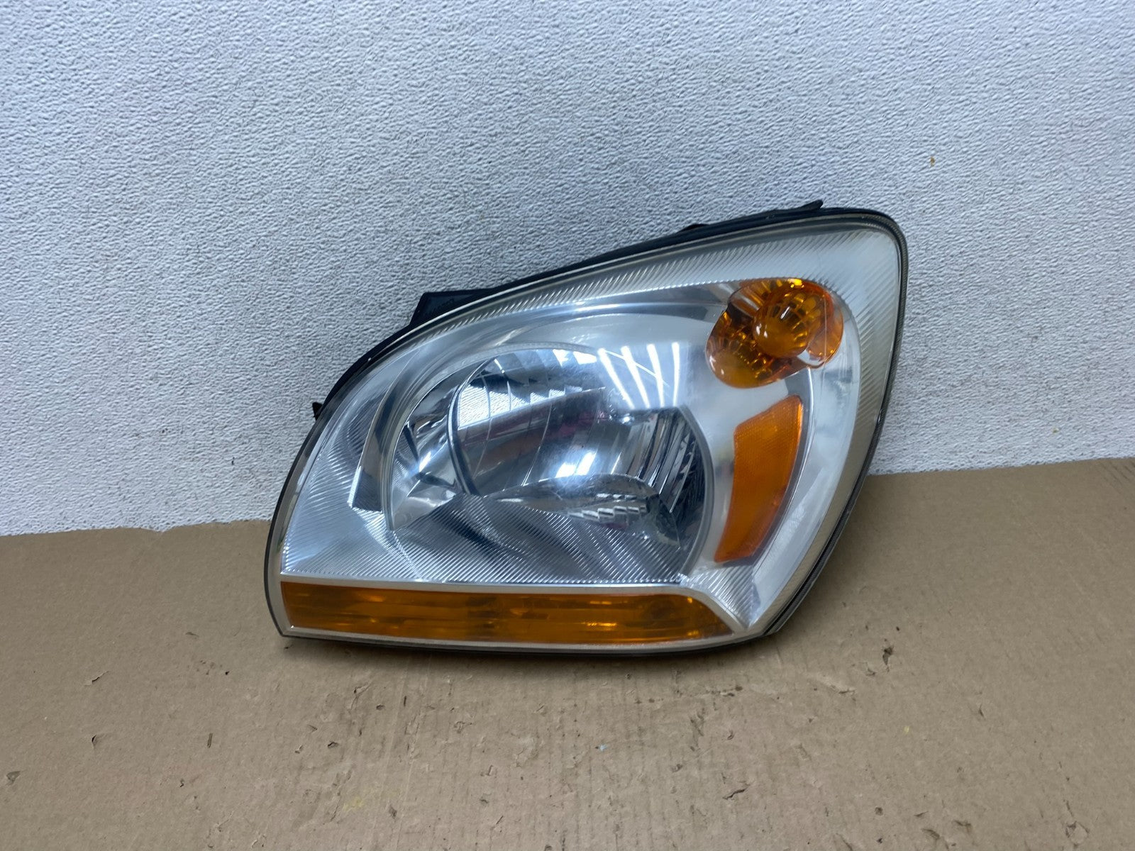 2005 to 2006 Kia Sportage Left Driver LH Halogen Headlight DEPO AG6968 DW0