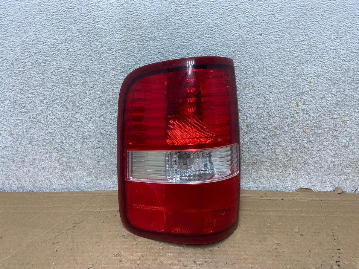 2004 to 2008 Ford F150 F-150 Left Driver LH Side Tail Light AH9201 LK0