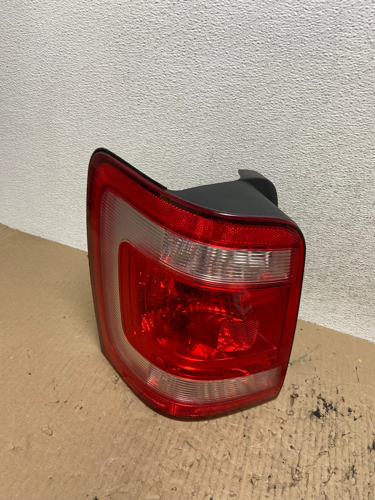 2008 to 2012 Ford Escape Left Driver LH Side Tail Light AF7013 LK0