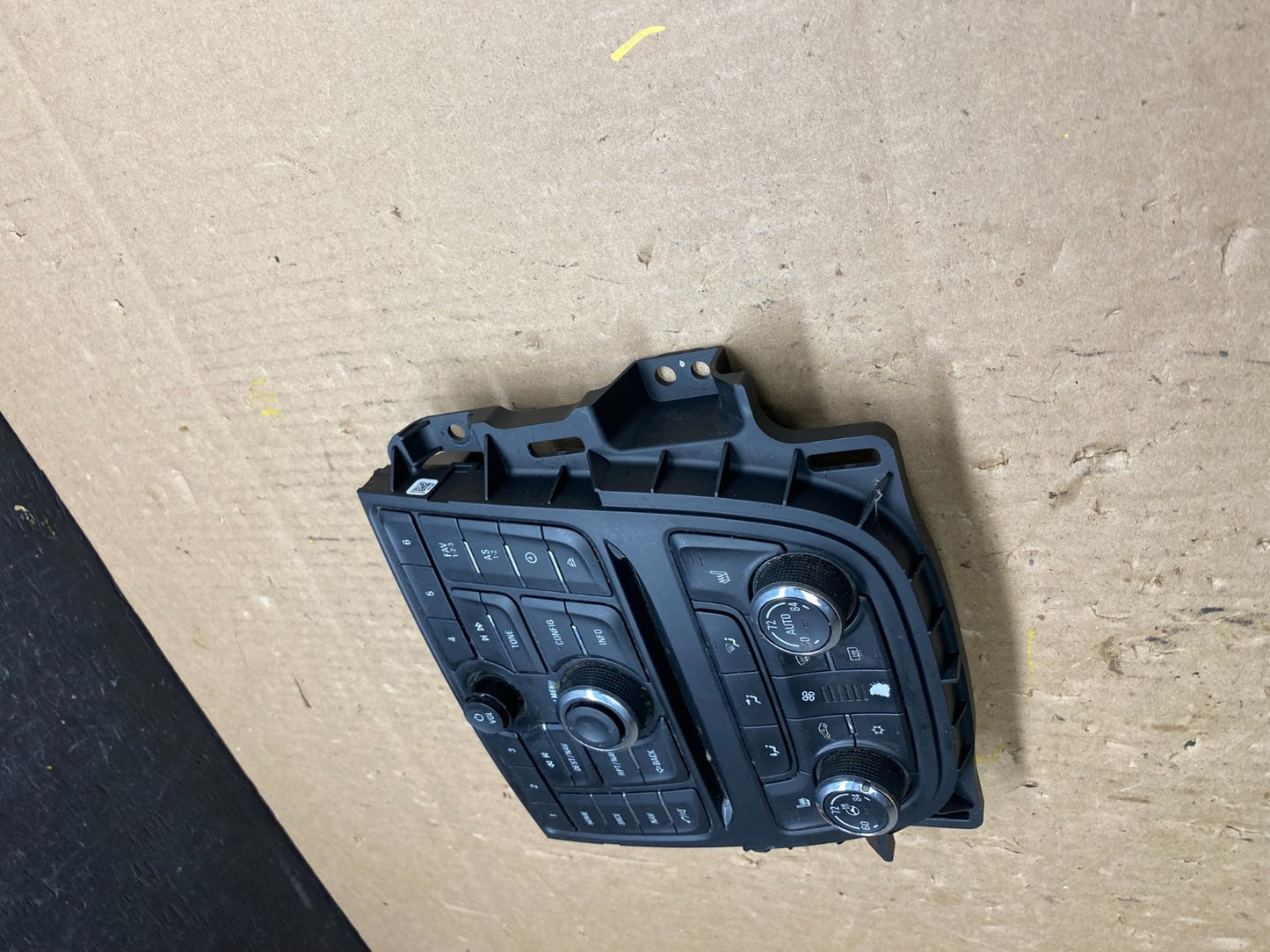 2013 to 2017 Buick Encore Radio  Climate Control AC HVAC 95225410 T4774 PS1