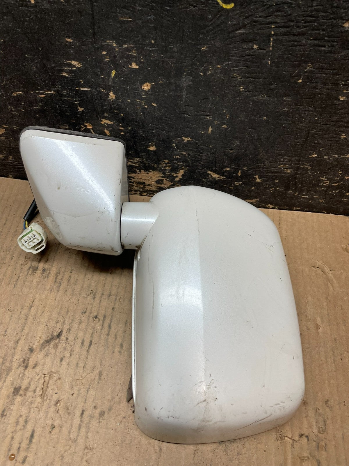 2004 - 2009 Mitsubishi Endeavor Left Driver LH Door View Mirror Y1230 MS4