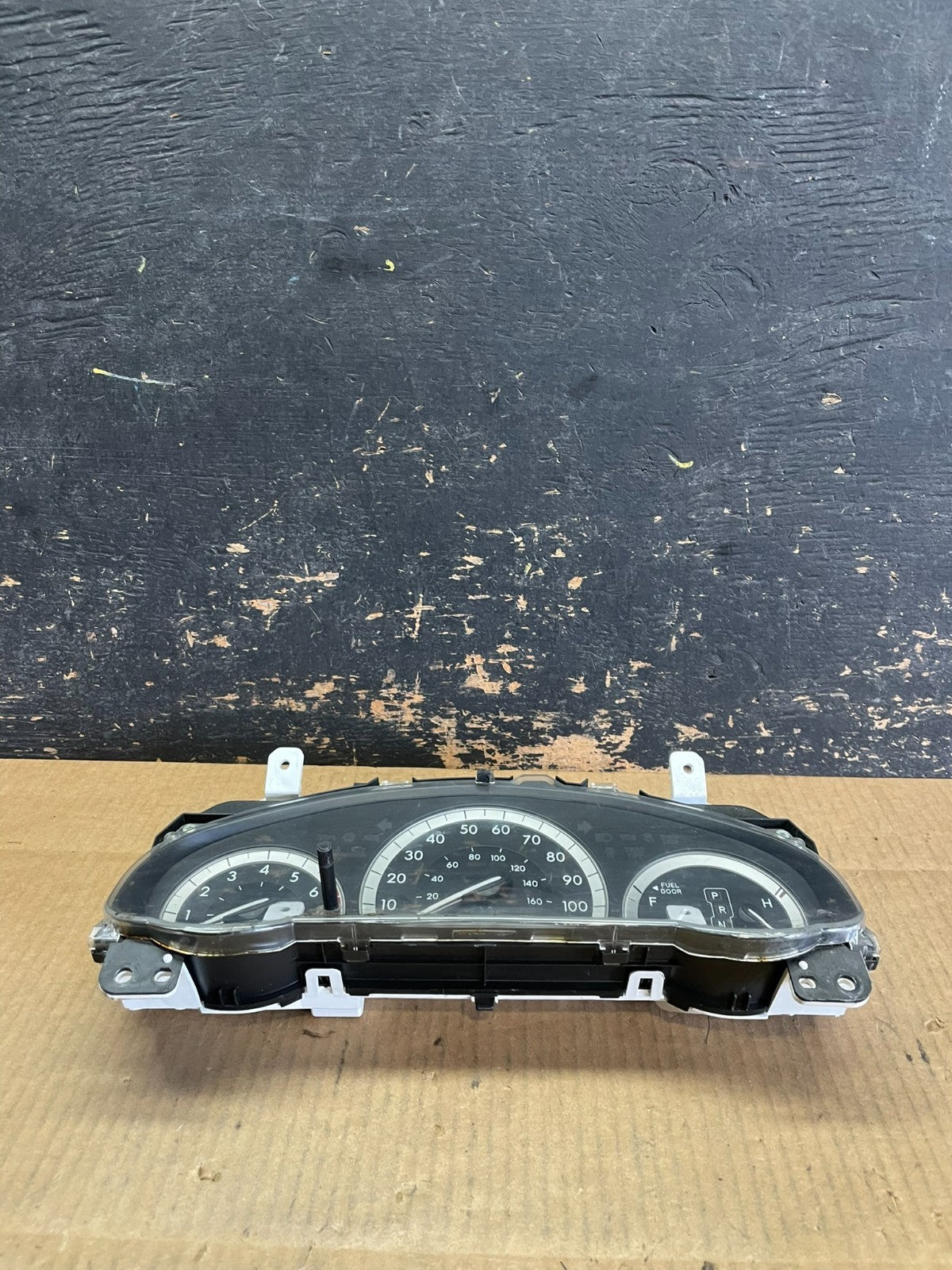 2006  Toyota Sienna Speedometer Cluster Gauge AA9288 DG4