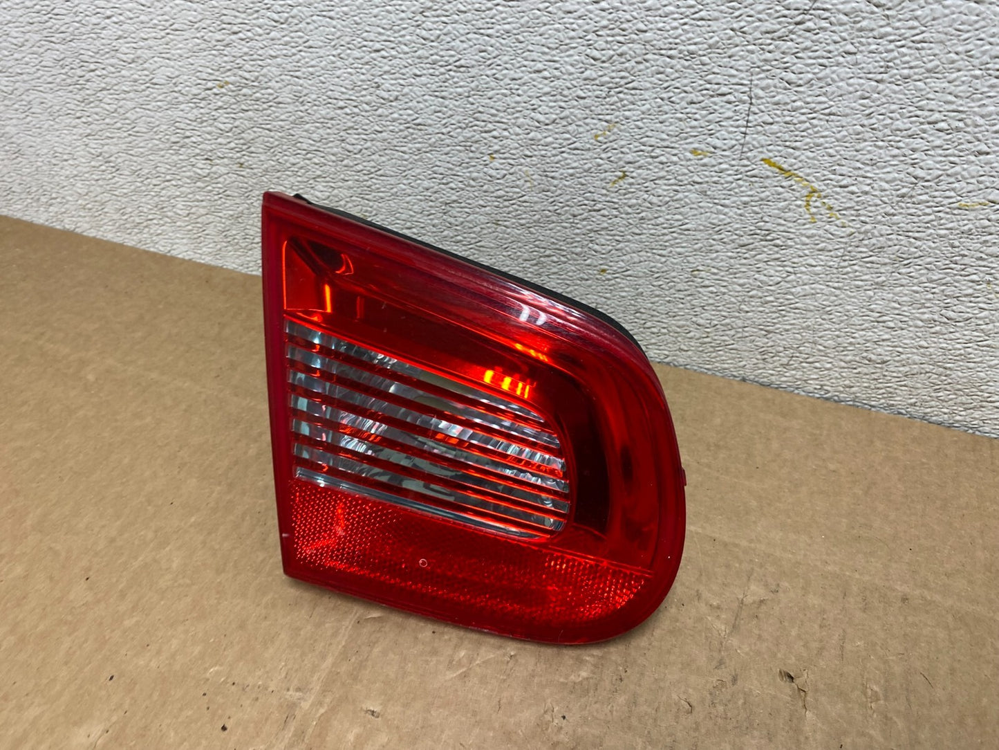 2007 2008 2009 2010 2011 Volkswagen Eos Left Driver Tail Light Inner Oem O73641